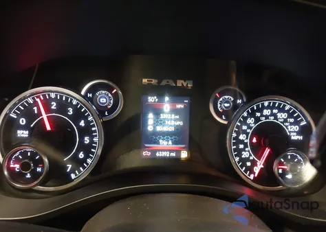 2021 Ram 1500 Big Horn 4X4 5'7 Box из США, поврежденный, VIN 1C6RRFFG5MN803097